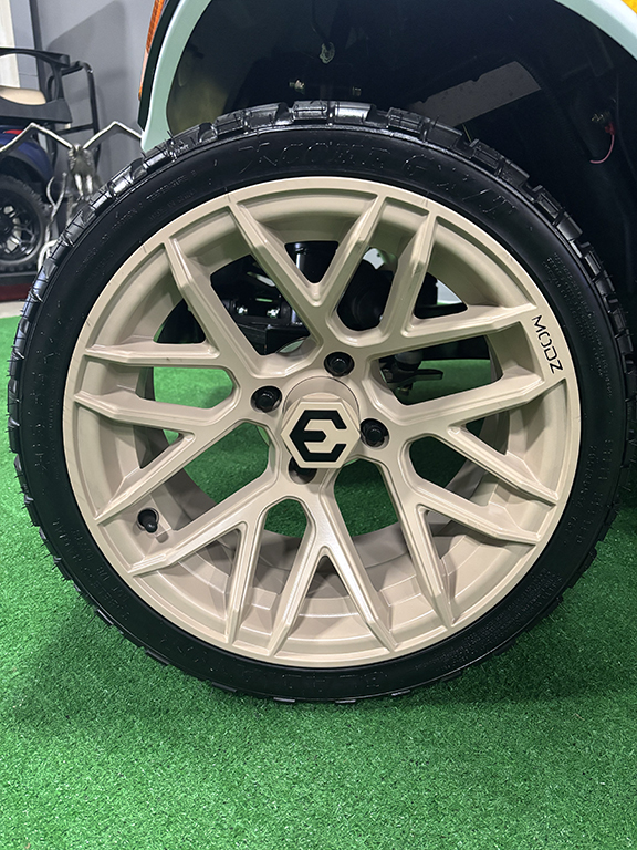 2024 Glacier White Electric Golf Car