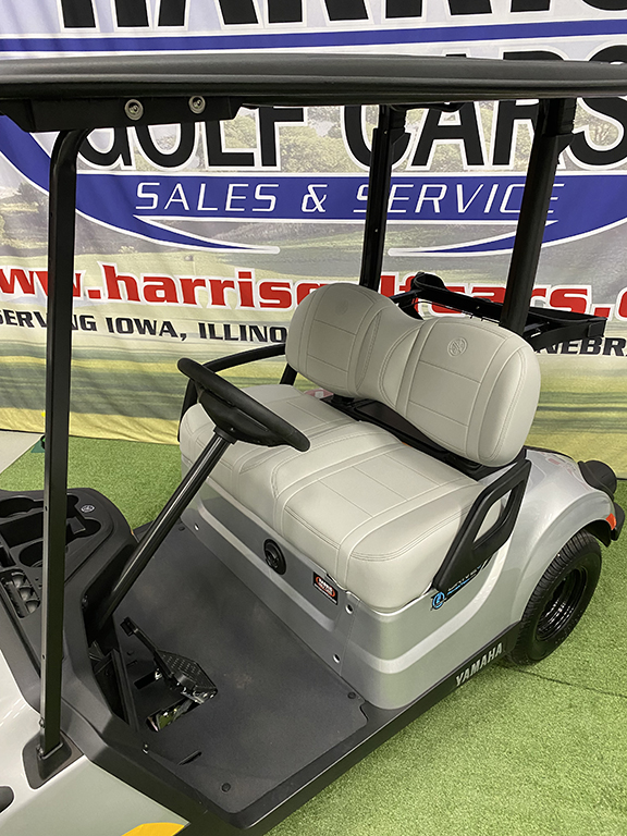 2023 Yamaha AC PTV IL Moonstone Metallic Golf Car - Image 4