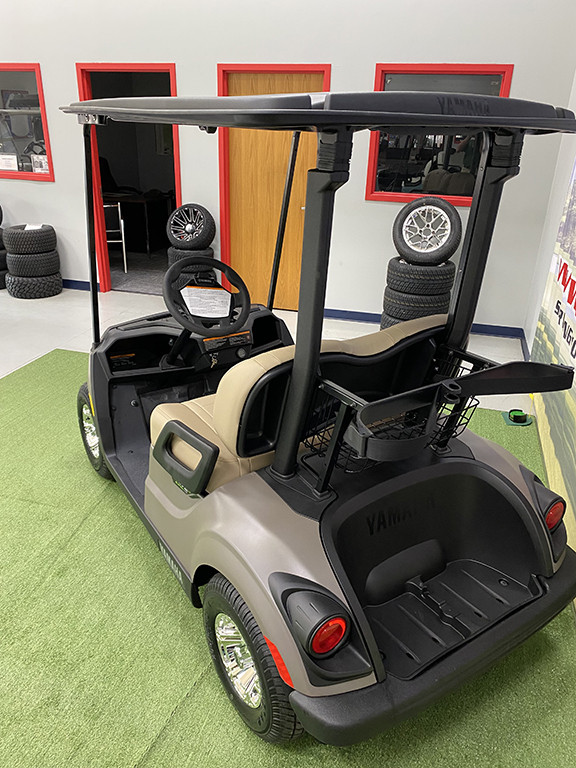 2025 Yamaha Drive 2 EFI PTV Titan Matte Golf Car - Image 5
